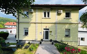 Lemonwood House